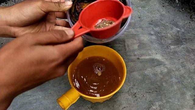 NATURAL LIQUID FERTILIZER FOR PLANTS FROM BANANA PEELS -NATURAL LIQUID FERTILIZER FOR PLANTS смотреть онлайн