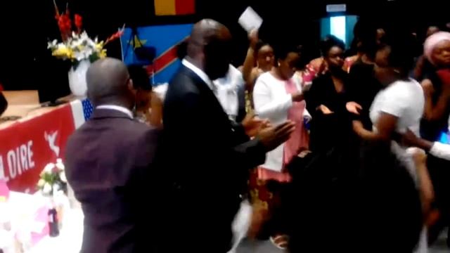 VID_20170708_231558.3gp mariage mama ester et papa cesar en belgique смотреть онлайн