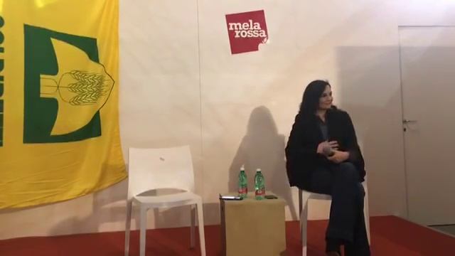 Maria Cassano: Perché ho sempre fame? Consigli e trucchi per controllarsi a tavola смотреть онлайн