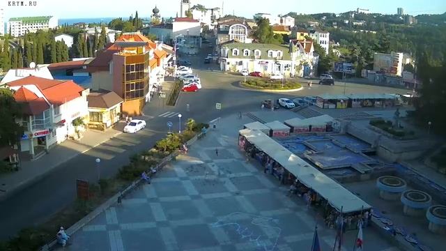 Вебкамера "Площадь Советская". Запись 26.06.2016 19:00:02 смотреть онлайн