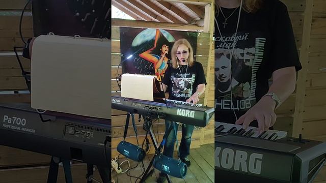 "МАЙСКИЕ ВСТРЕЧИ" 2024г. ЕЖЕГОДНЫЙ СЛЕТ ПОКЛОННИКОВ Ю.ШАТУНОВА В СОЧИ. "МЕДЛЕННО УХОДИТ ОСЕНЬ" смотреть онлайн