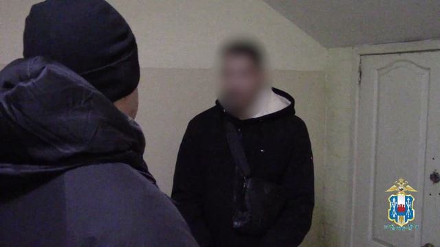 Сотрудники ОРЧ СБ областного главка МВД выявили факт противоправной деятельности гражданина смотреть онлайн