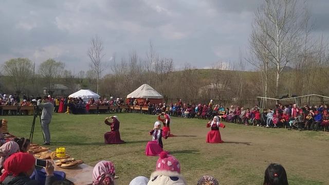 Кызыл-Кыштак айыл өкмөтүнүн Керме-Тоо айылындагы Нооруз майрамындагы оюн-зооктор смотреть онлайн