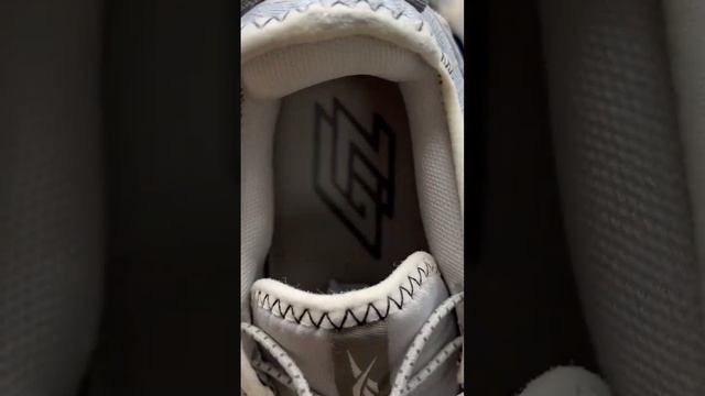 Reebok Zig Kinetica 2 Edge смотреть онлайн