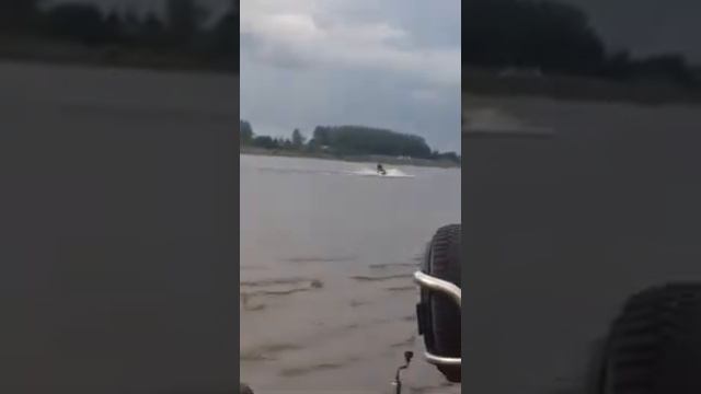 Нева я на гидроцикле rxx.вышли на часик 01.07.2015#Shorts смотреть онлайн