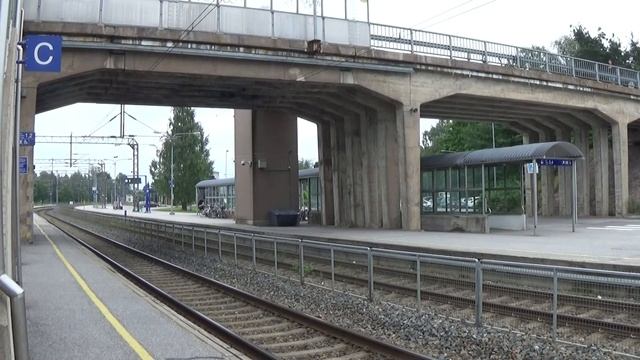 Finnish Dv12 locomotive with A17 testing car + Siemens Vectron in Karis !! смотреть онлайн