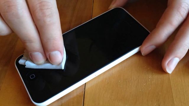 Как и чем убрать царапины с экрана телефона
