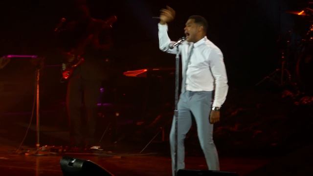 Maxwell Zürich Hallenstadion 13.Oct. 2016 смотреть онлайн