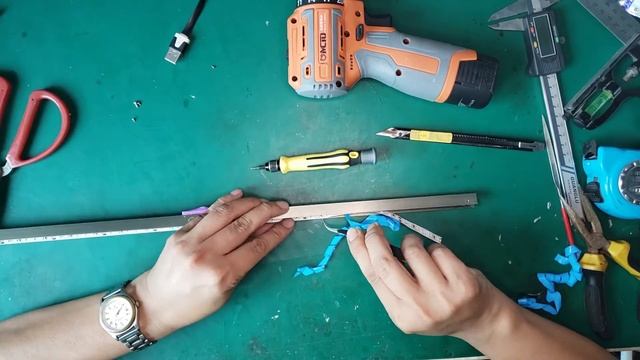 制作一个可用于PANTONE校色的屏幕挂灯/DIY a screen hanging light that can be used for PANTONE color calibration смотреть онлайн