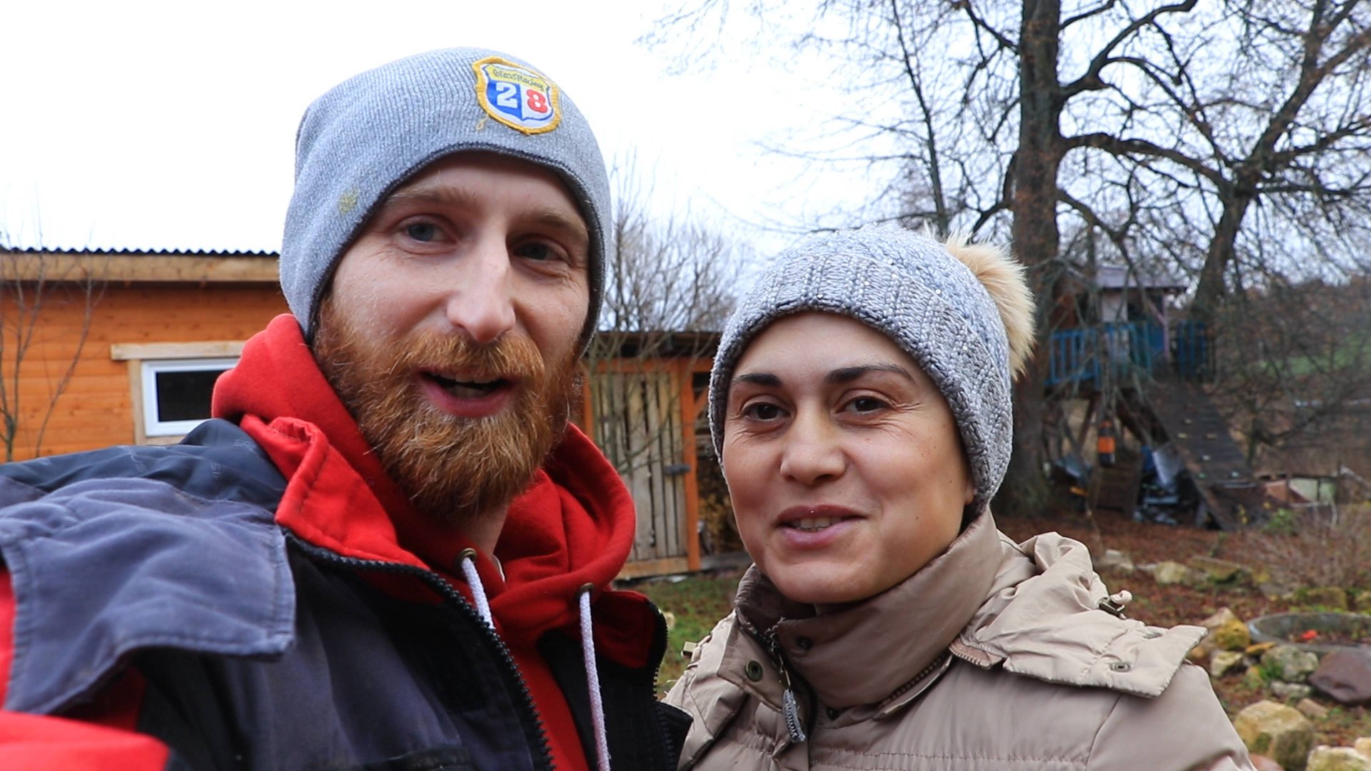 Деревенская жизнь.Установили последнее окно. смотреть онлайн