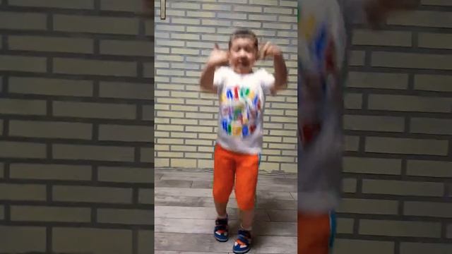 Танцы это моя жизнь мальчик танцует смысл жизни смотреть онлайн