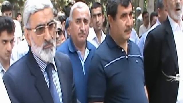 Azərbaycanın Prezidenti Əbülfəz Elçibəyin Məzarına DCUMH Nümayəndələrinin Ziyarəti смотреть онлайн