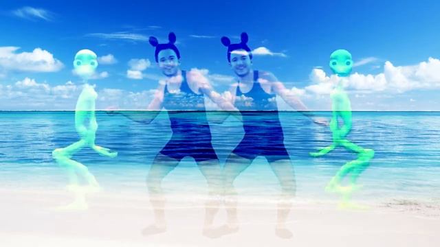 зелёные человечки танцуют  Айдана ДЕКА