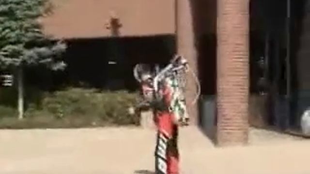 Jet-Pack man!!! смотреть онлайн