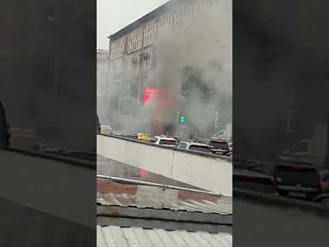 город Москва метро сокол загорелся электробус
