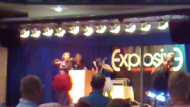 ExplosivE - анимация в испанском отеле смотреть онлайн