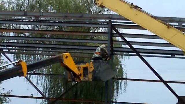 Мне 45 тогда. Шандоры. Требуется до 45 монтажник Ст и ЖБК. Директора тупые(140) смотреть онлайн