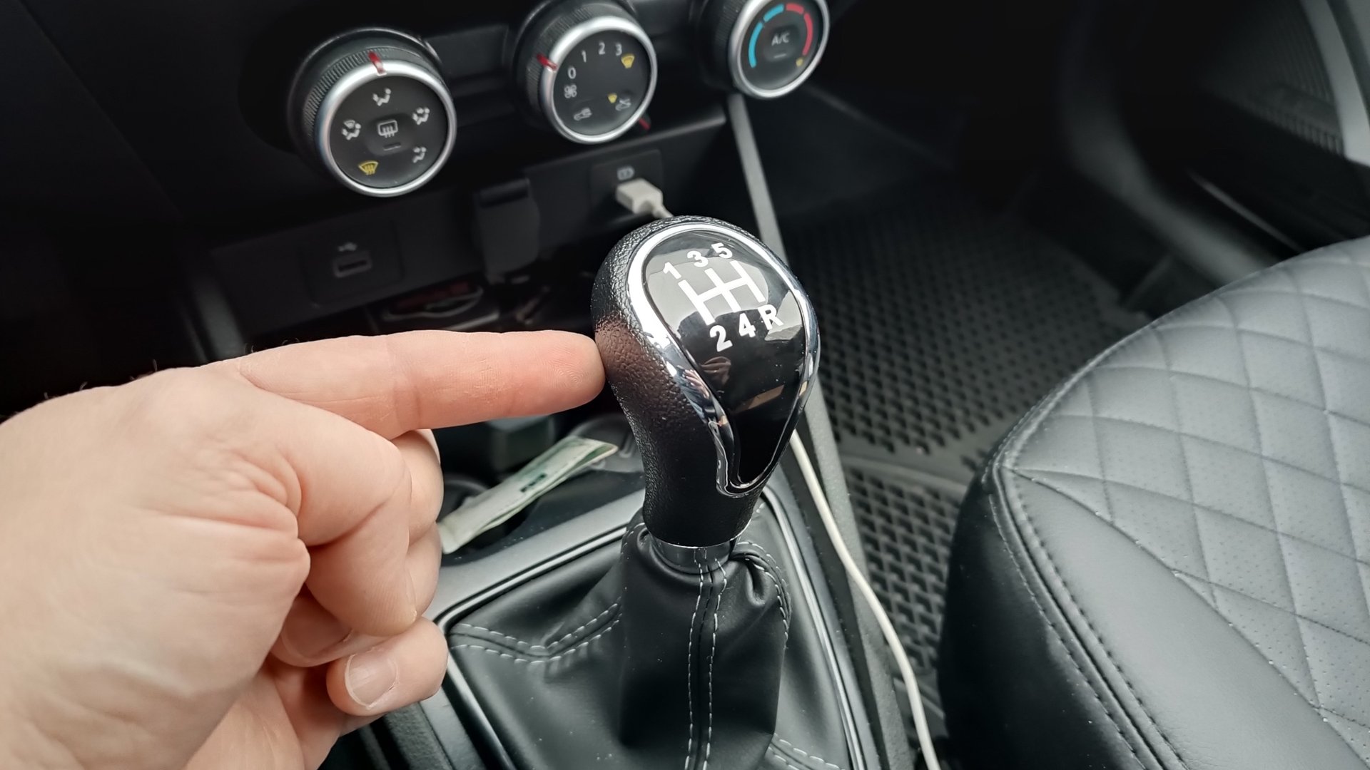 LADA Vesta ,,, не покупай такую ручку !!!Или. смотреть онлайн