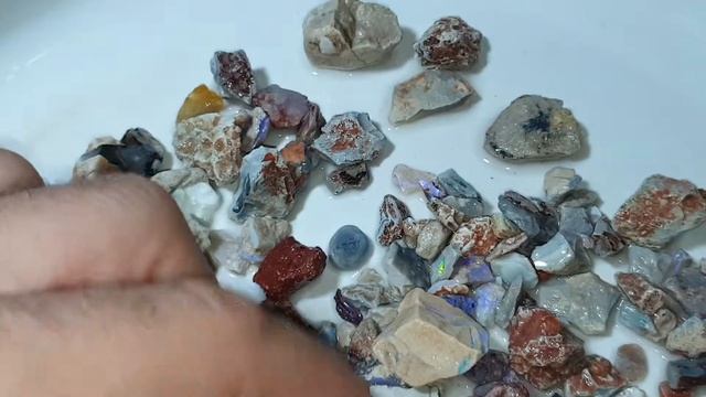 410crt Lightning Ridge Opal Rough Parcel 25 смотреть онлайн