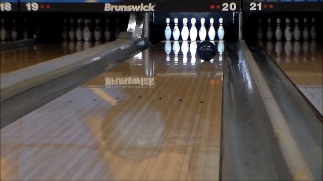BowlersMart.com presents the DV8 Vandal смотреть онлайн