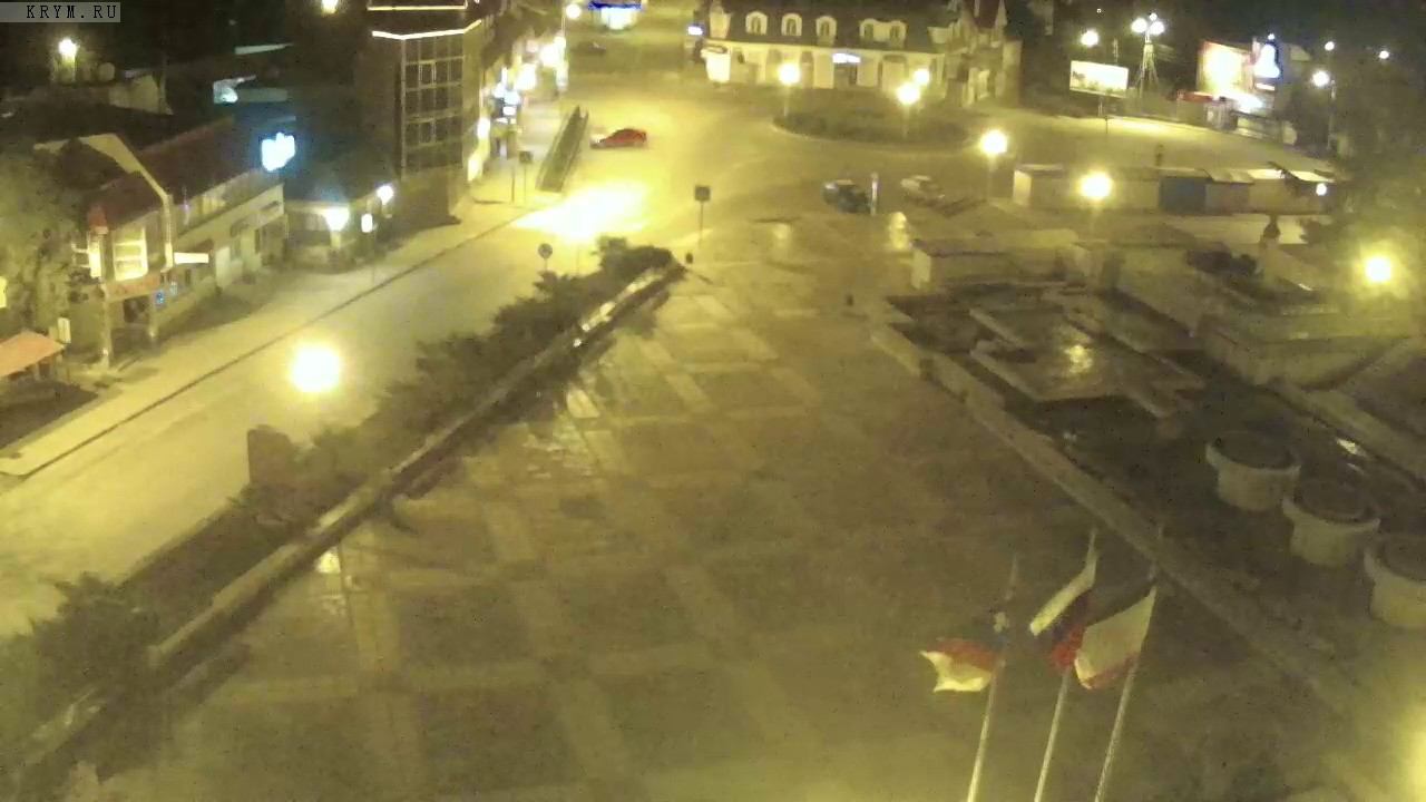 Вебкамера "Площадь Советская". Запись 28.02.2017 01:00:04 смотреть онлайн