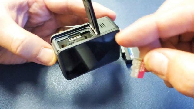 Gopro Hero 7: How to Insert/Eject Battery & SD Card & Format SD Card смотреть онлайн