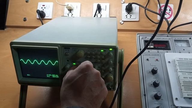 Lab 10 : Diode As Half Wave Rectifier смотреть онлайн