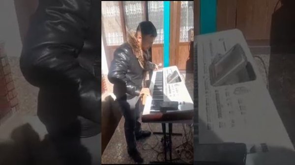 Рахим Точизода бо овози зинда