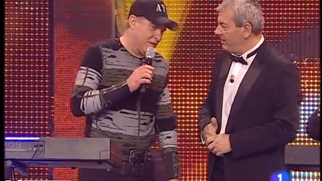 Azul y Negro "Me Estoy Volviendo Loco" смотреть онлайн