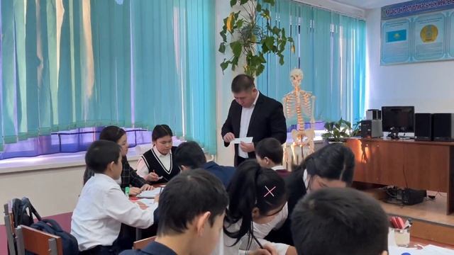 Тұрар Рысқұлов атындағы мектеп лицейі, Тульчиков Малик Эсанбекович, биология пәнінің мұғалімі . смотреть онлайн