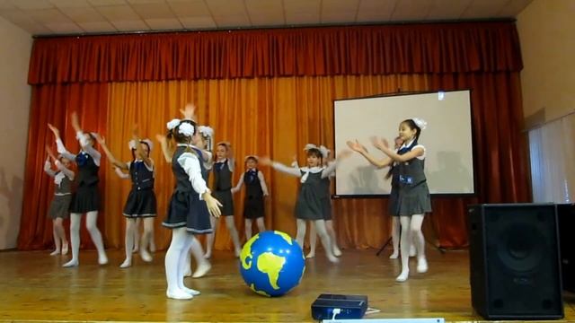 Танец Учат в школе смотреть онлайн