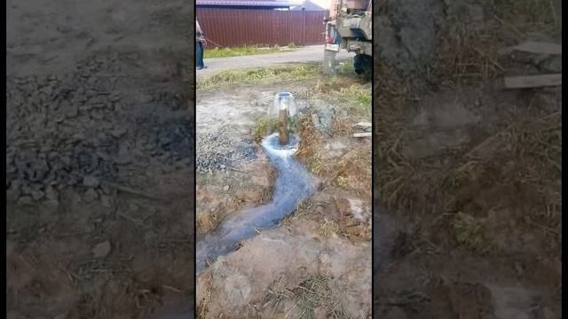 Ленинградская область, Удальцово, Петровское с/а. Самоизвлив, чистая вода смотреть онлайн