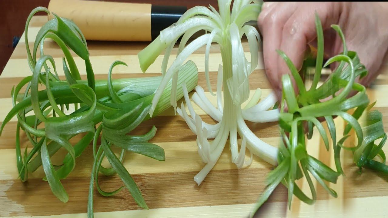 HOW TO MAKE GARNISH | SPRING ONION | EASY AND SIMPLE WAY смотреть онлайн