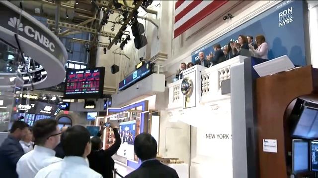 Radian Group Inc. (NYSE: RDN) Rings The Closing Bell® смотреть онлайн