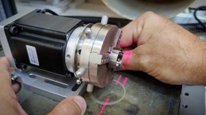 Гравировка титанового кольца по кругу. Лазерный гравер для бизнеса. Лазерный станок