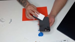 Видеоинструкция по установке гидрогелевой защитной пленки на заднюю крышку смартфона