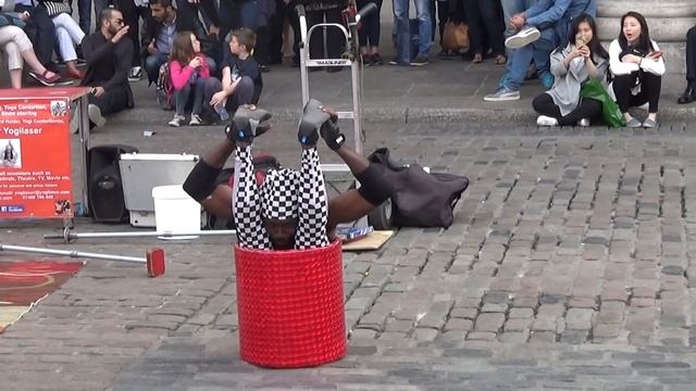 Master Yogi Laser of Montserrat at Covent Garden, London смотреть онлайн