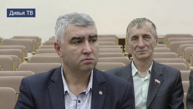 Выбран новый глава администрации Тихвинского района смотреть онлайн