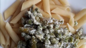 Паста с фасолью и зелёным горошком