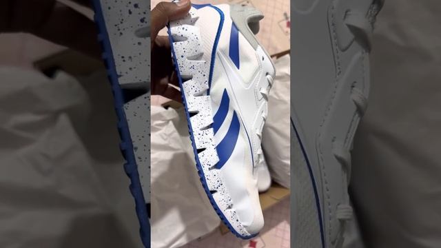 Reebok zig dynamic 4 shoes unboxing смотреть онлайн