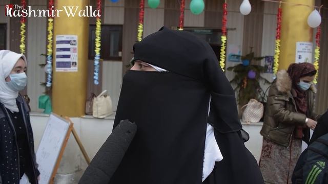 Kashmir schools reopen after over 2 years amid smiles смотреть онлайн
