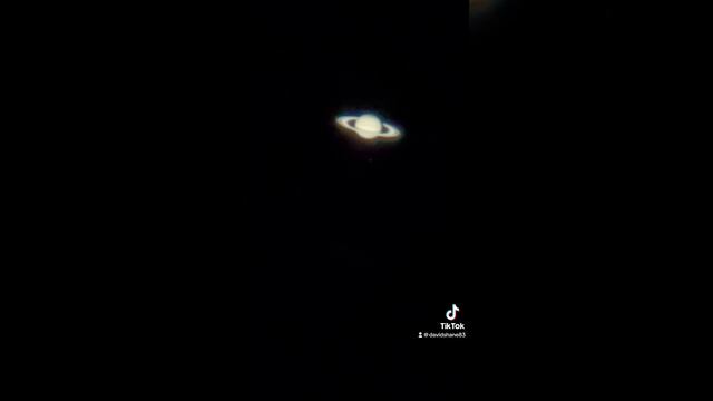 Amazing footage of Saturn! смотреть онлайн
