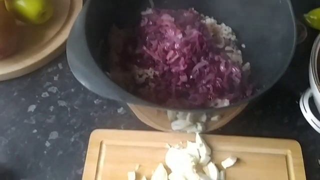 Готую перці! Нагадую про солодкий перець, чорний тмин та фіолетову моркву!💜❤️💛💚🧡 смотреть онлайн
