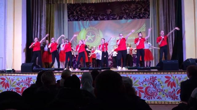 Сто друзей, выступление в ДК смотреть онлайн