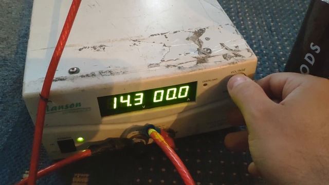 Maxwell 2.7v 3000F test смотреть онлайн