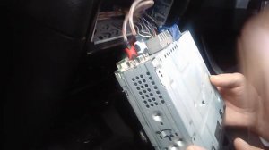 После включения сабвуфер сам начинает бубнить, решение!