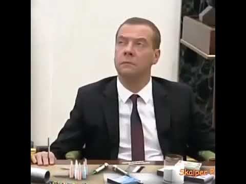 Помаши маме рукой Дима 😂