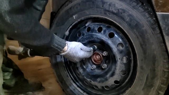 Гайковерт Heimerdinger ОТКРУЧИВАЮ 8 КОЛЁС на 2-х Машинах. Меняю резину на зимнюю. смотреть онлайн