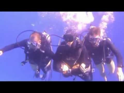На дне смотреть онлайн