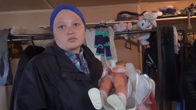 Горожане привозят одежду для нуждающихся смотреть онлайн
